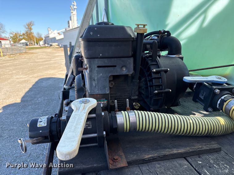 image for item FK1018 1988 Ford F700 flatbed truck