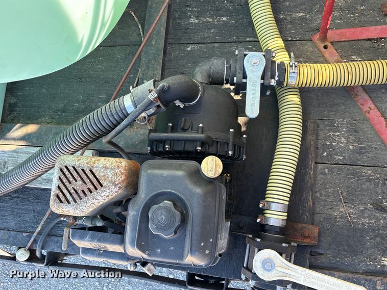 image for item FK1018 1988 Ford F700 flatbed truck