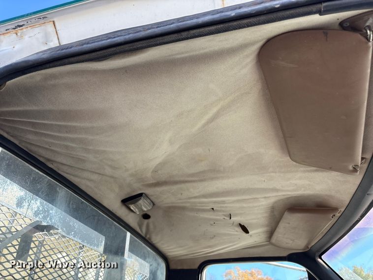 image for item FK1018 1988 Ford F700 flatbed truck