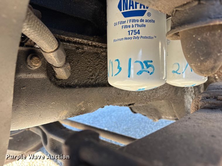 image for item FK1018 1988 Ford F700 flatbed truck