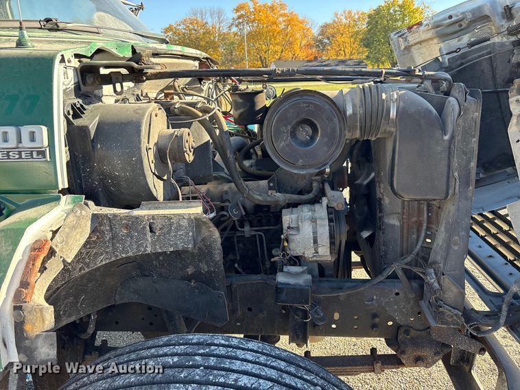 image for item FK1018 1988 Ford F700 flatbed truck