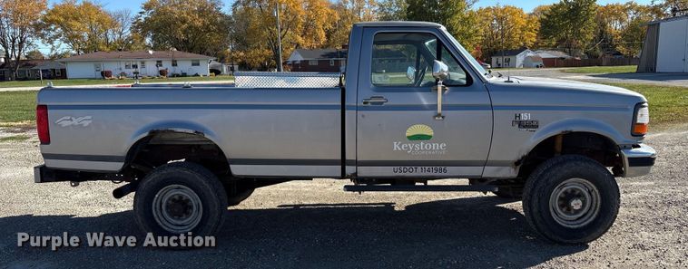 image for item FK1019 1997 Ford F350 XL pickup truck
