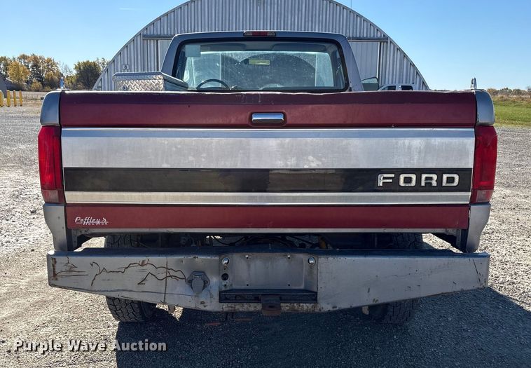 image for item FK1019 1997 Ford F350 XL pickup truck