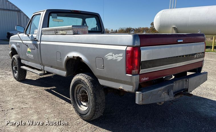 image for item FK1019 1997 Ford F350 XL pickup truck