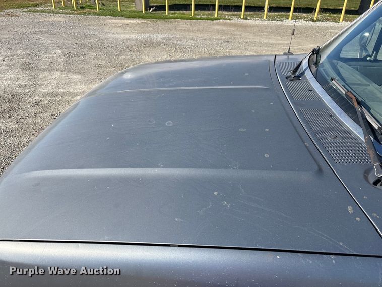 image for item FK1019 1997 Ford F350 XL pickup truck