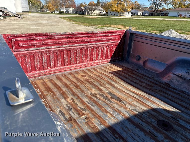 image for item FK1019 1997 Ford F350 XL pickup truck