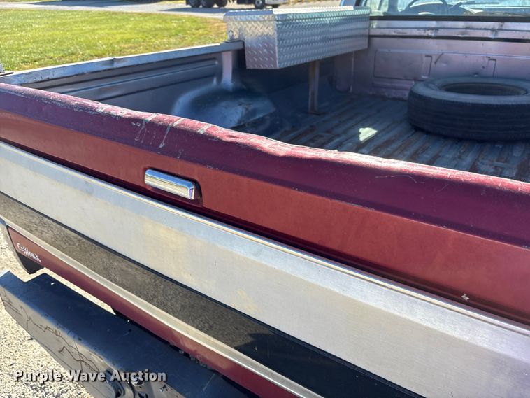 image for item FK1019 1997 Ford F350 XL pickup truck