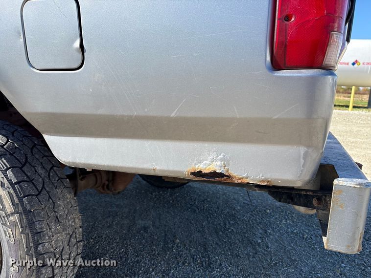 image for item FK1019 1997 Ford F350 XL pickup truck