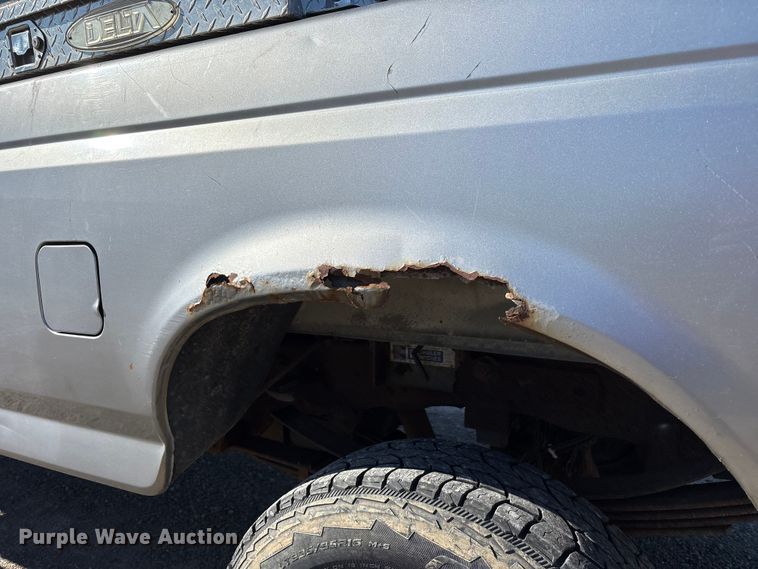 image for item FK1019 1997 Ford F350 XL pickup truck