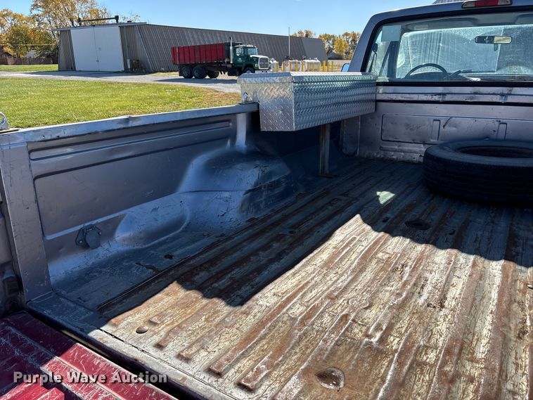 image for item FK1019 1997 Ford F350 XL pickup truck