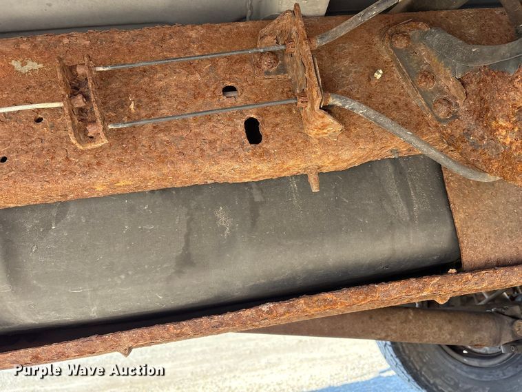 image for item FK1019 1997 Ford F350 XL pickup truck