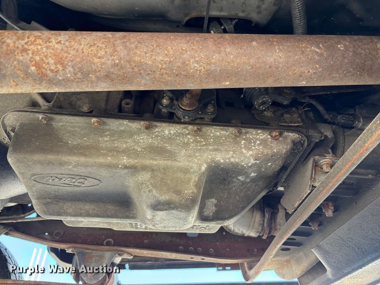 image for item FK1019 1997 Ford F350 XL pickup truck