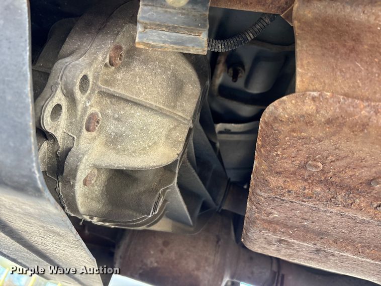 image for item FK1019 1997 Ford F350 XL pickup truck