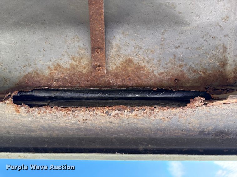 image for item FK1019 1997 Ford F350 XL pickup truck