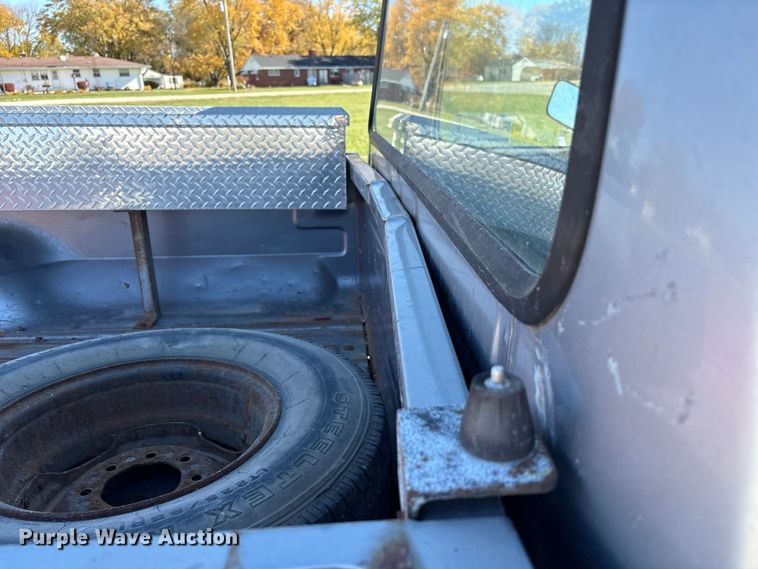 image for item FK1019 1997 Ford F350 XL pickup truck