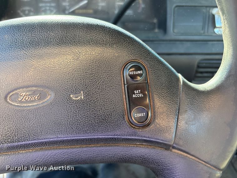 image for item FK1019 1997 Ford F350 XL pickup truck