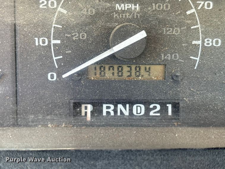 image for item FK1019 1997 Ford F350 XL pickup truck