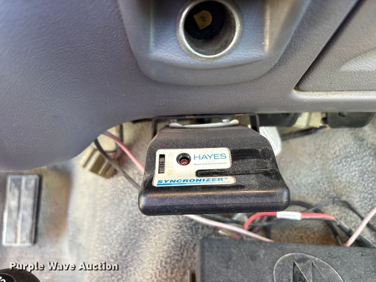 image for item FK1019 1997 Ford F350 XL pickup truck