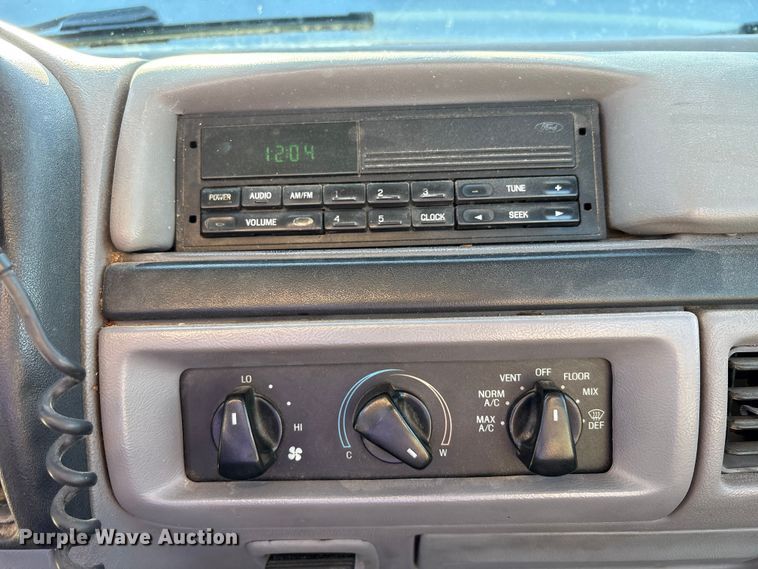 image for item FK1019 1997 Ford F350 XL pickup truck