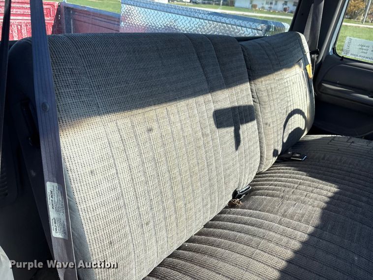 image for item FK1019 1997 Ford F350 XL pickup truck