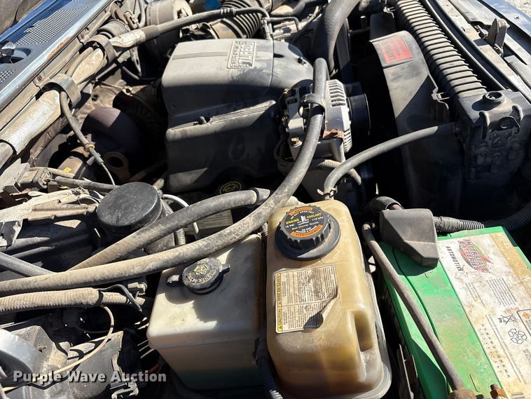 image for item FK1019 1997 Ford F350 XL pickup truck