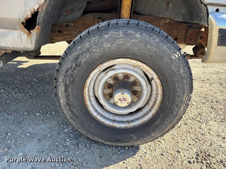 image for item FK1019 1997 Ford F350 XL pickup truck