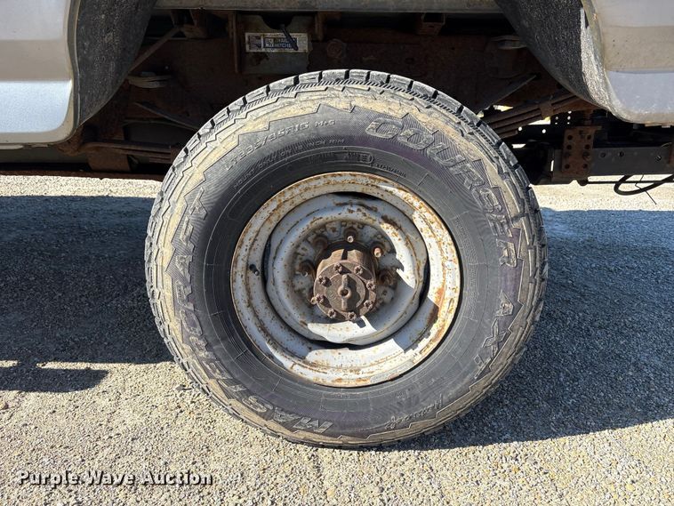 image for item FK1019 1997 Ford F350 XL pickup truck