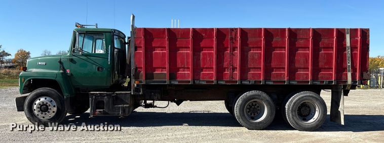 image for item FK1020 1994 Ford L9000 dump flatbed truck