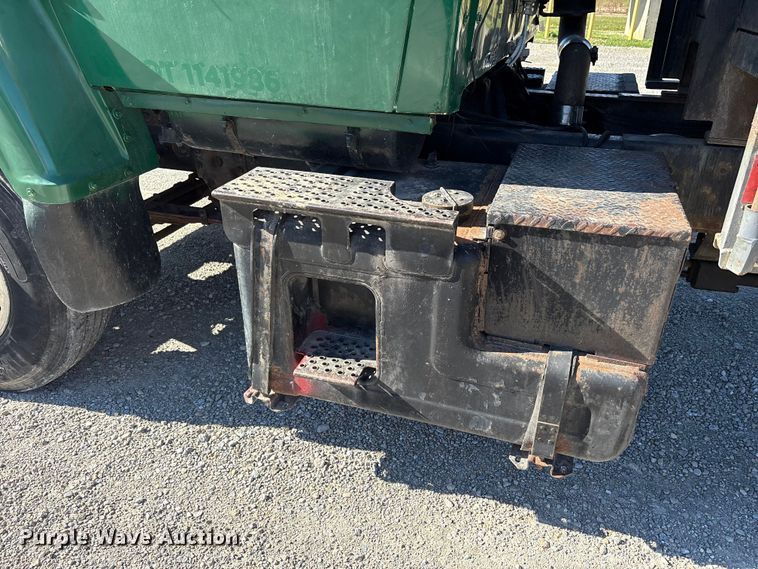 image for item FK1020 1994 Ford L9000 dump flatbed truck