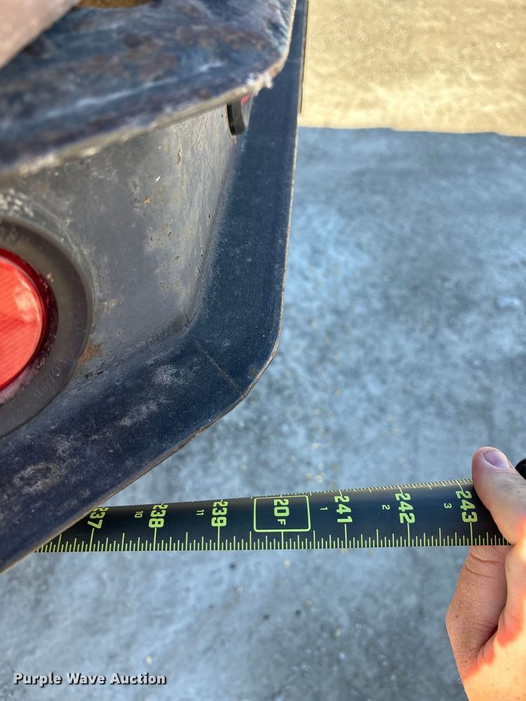 image for item FK1020 1994 Ford L9000 dump flatbed truck