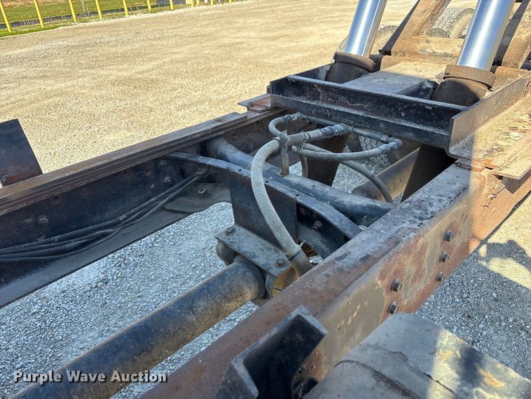 image for item FK1020 1994 Ford L9000 dump flatbed truck