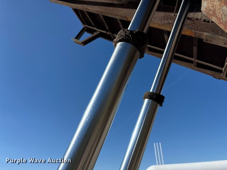 image for item FK1020 1994 Ford L9000 dump flatbed truck