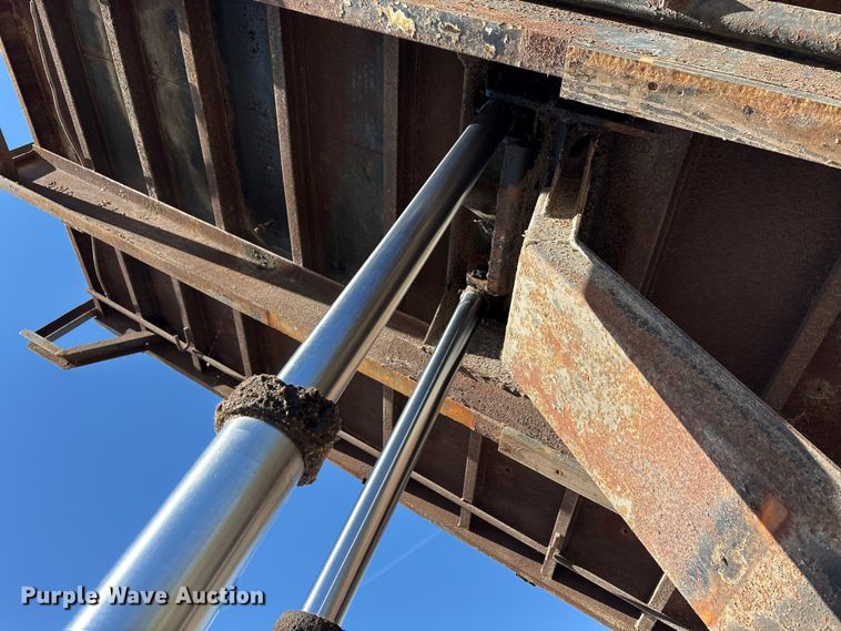 image for item FK1020 1994 Ford L9000 dump flatbed truck