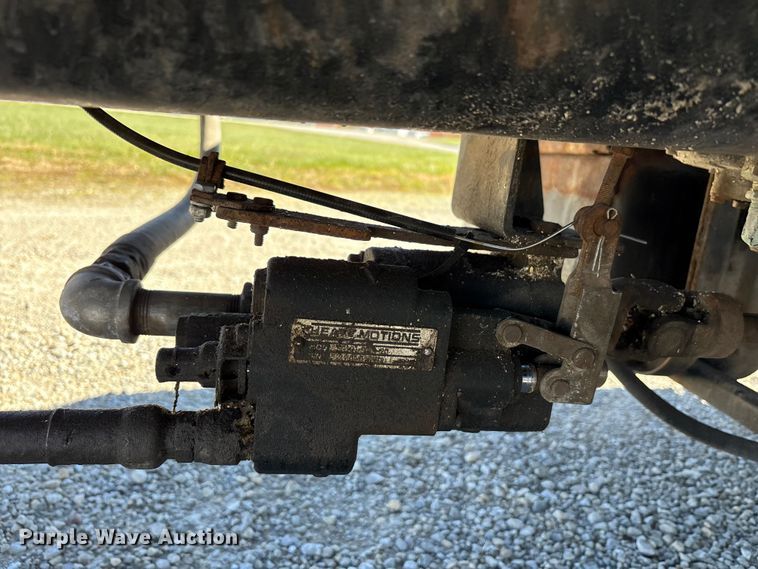 image for item FK1020 1994 Ford L9000 dump flatbed truck