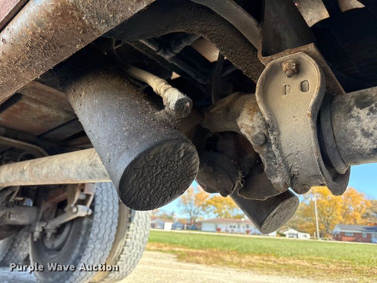 image for item FK1020 1994 Ford L9000 dump flatbed truck