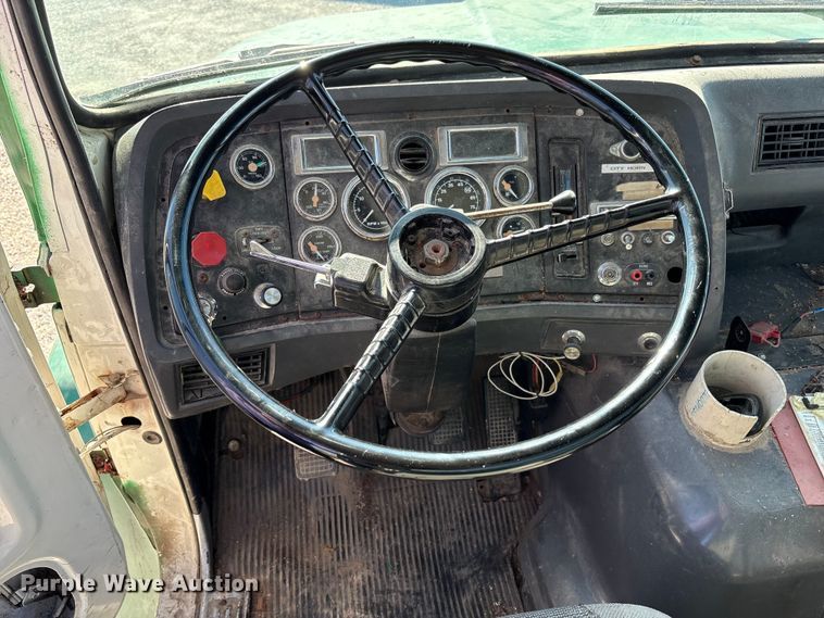 image for item FK1020 1994 Ford L9000 dump flatbed truck