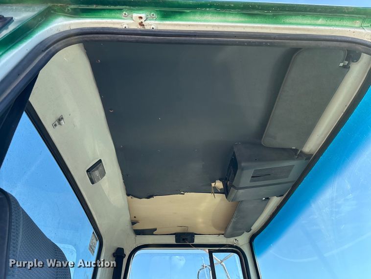 image for item FK1020 1994 Ford L9000 dump flatbed truck