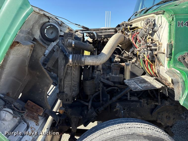 image for item FK1020 1994 Ford L9000 dump flatbed truck