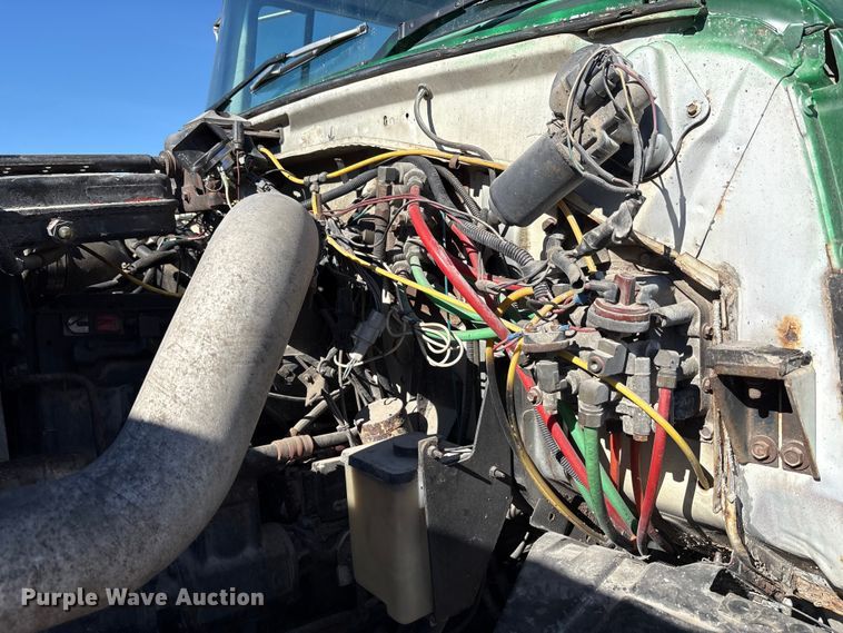 image for item FK1020 1994 Ford L9000 dump flatbed truck