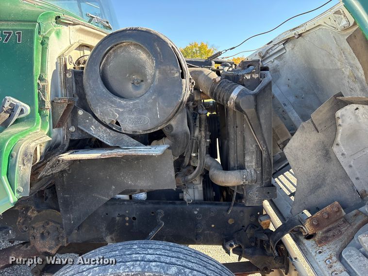 image for item FK1020 1994 Ford L9000 dump flatbed truck