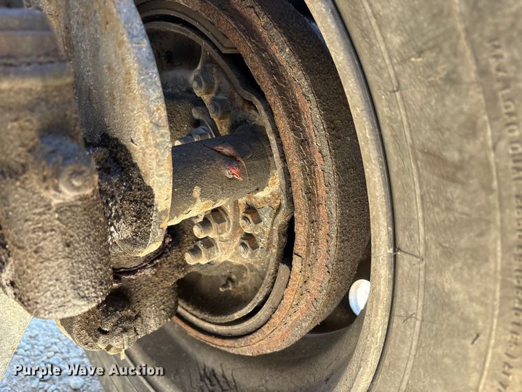 image for item FK1020 1994 Ford L9000 dump flatbed truck