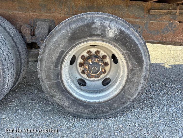 image for item FK1020 1994 Ford L9000 dump flatbed truck