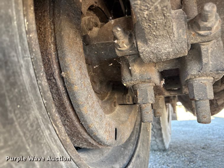 image for item FK1020 1994 Ford L9000 dump flatbed truck