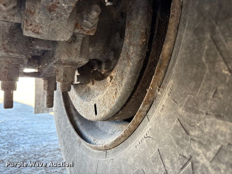 image for item FK1020 1994 Ford L9000 dump flatbed truck