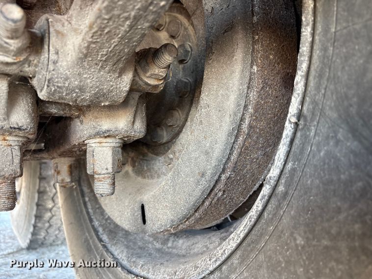 image for item FK1020 1994 Ford L9000 dump flatbed truck