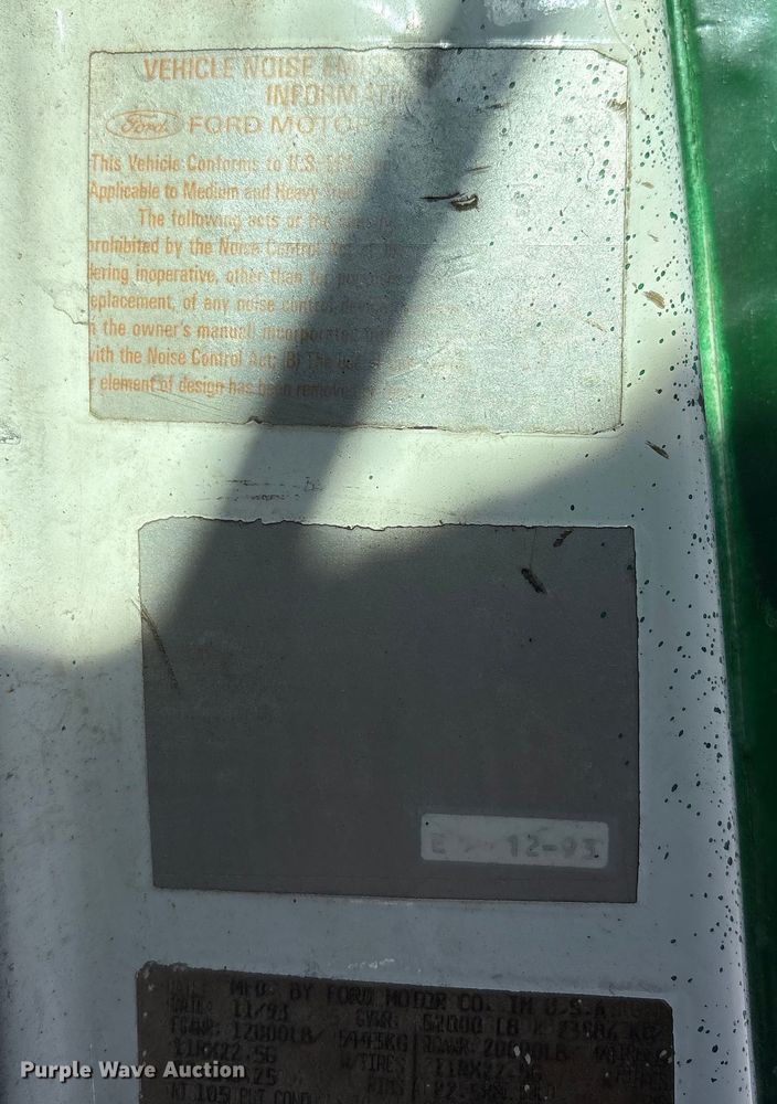 image for item FK1020 1994 Ford L9000 dump flatbed truck