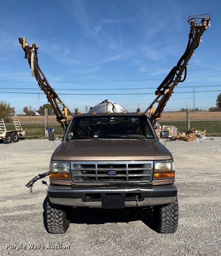 image for item FK1022 1997 Ford F350 sprayer bed pickup truck