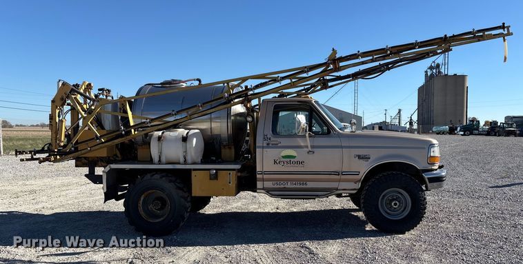 image for item FK1022 1997 Ford F350 sprayer bed pickup truck