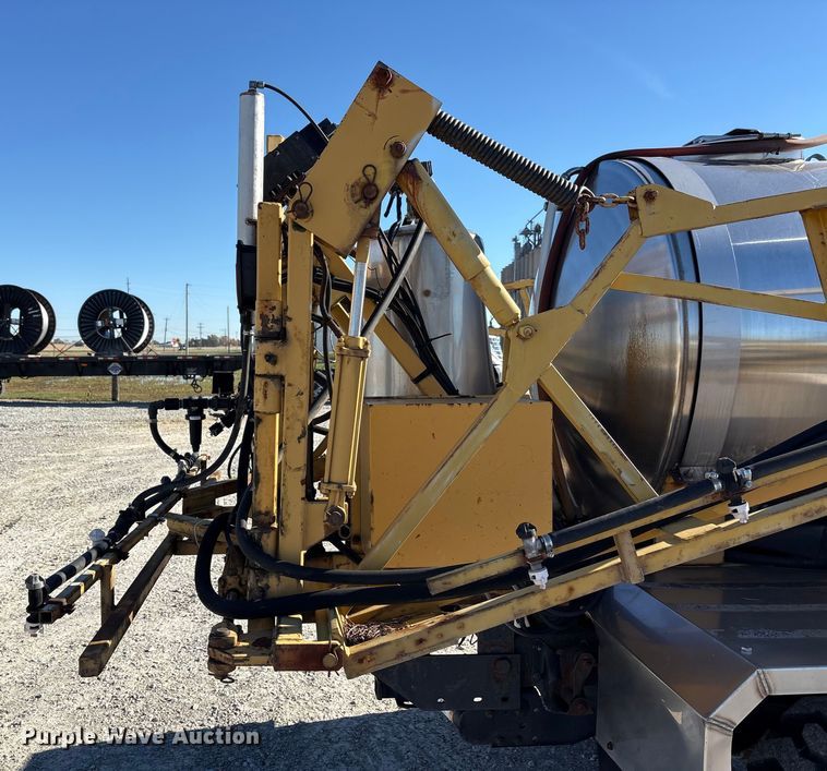 image for item FK1022 1997 Ford F350 sprayer bed pickup truck