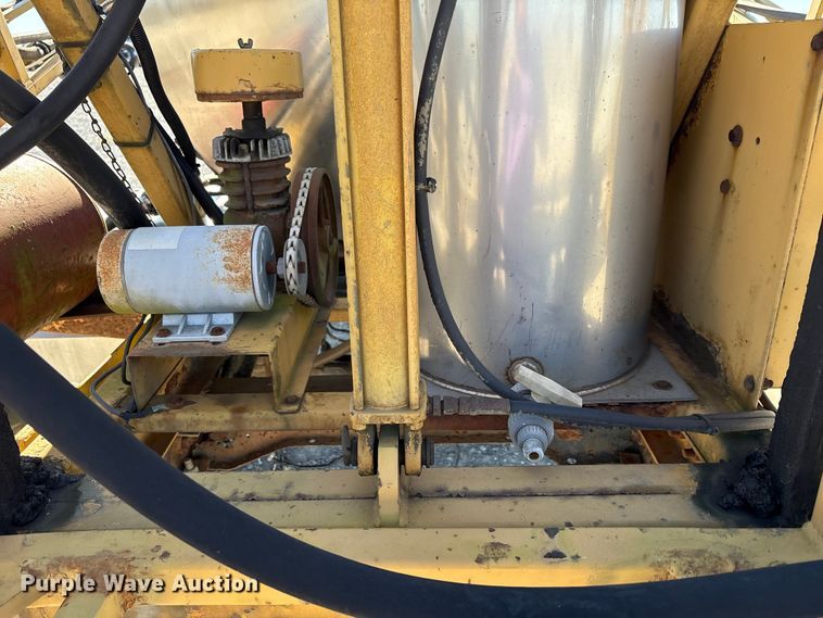 image for item FK1022 1997 Ford F350 sprayer bed pickup truck